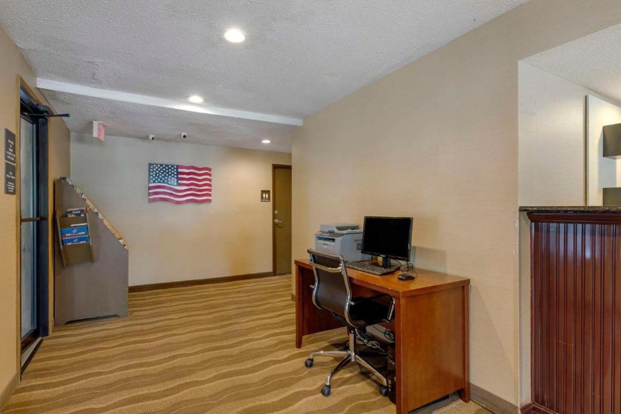 Comfort Inn Mount Vernon Downtown Esterno foto